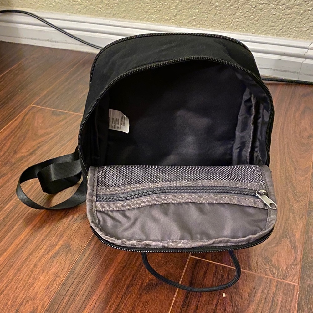 Nike Tanjun Mini Backpack - Picture 6 of 7